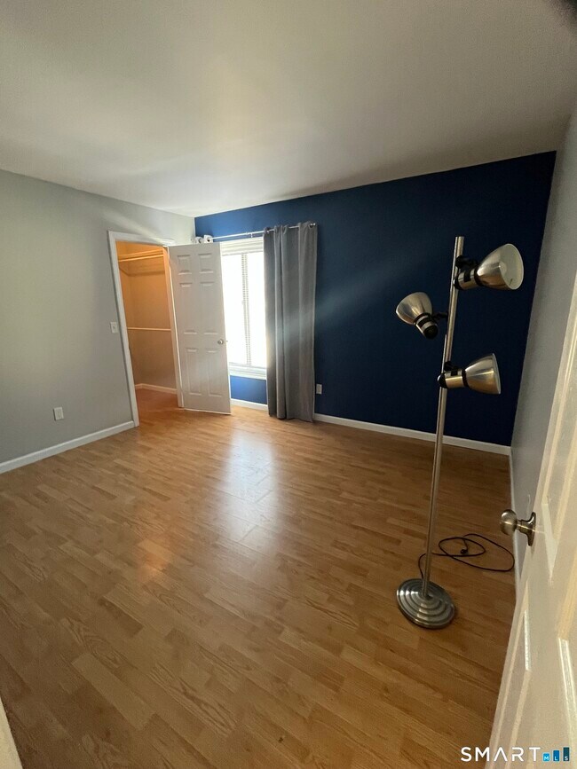 Building Photo - 85 Woodsedge Dr