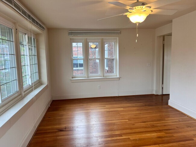 Building Photo - 3578 Burch Ave