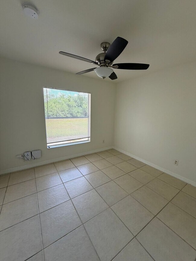 Building Photo - 4608 Douglas Ln