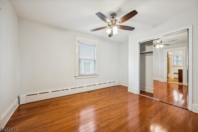 Building Photo - 16 Cross St