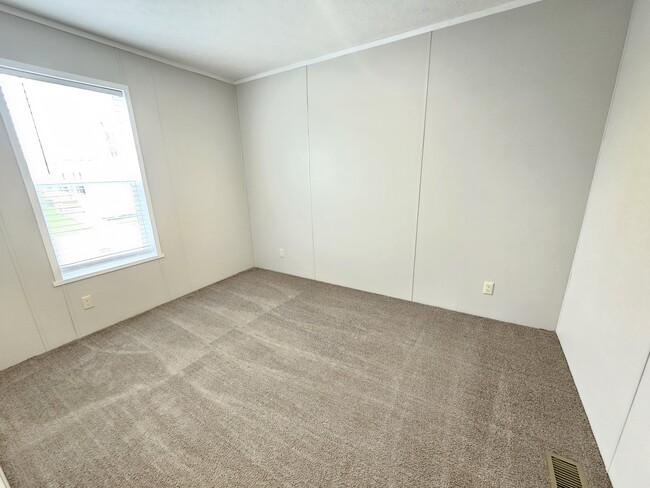 Building Photo - 5684 Windjammer Ct