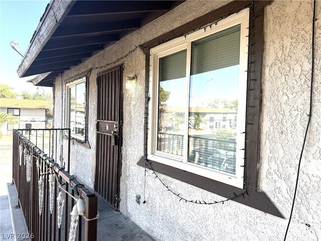 Building Photo - 3440 Civic Center Dr