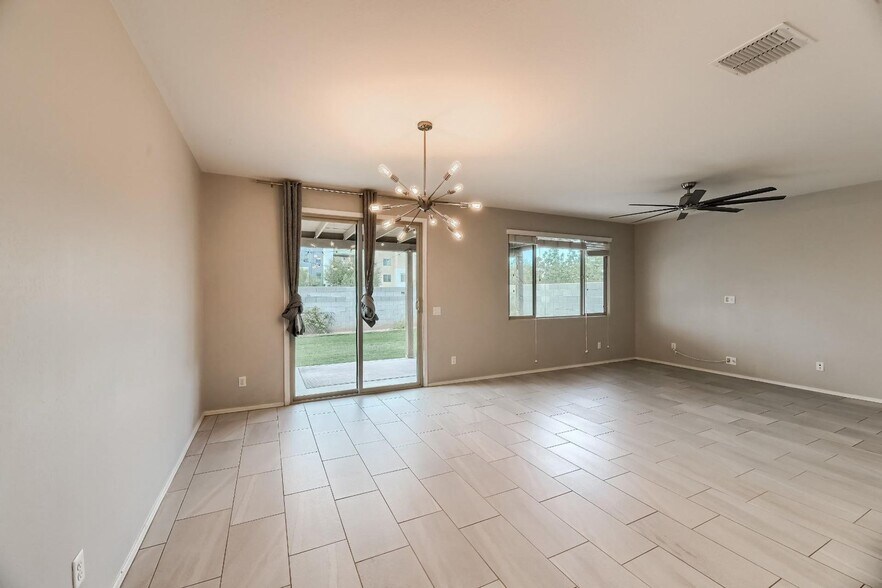 Building Photo - 1754 Grenadine Rd