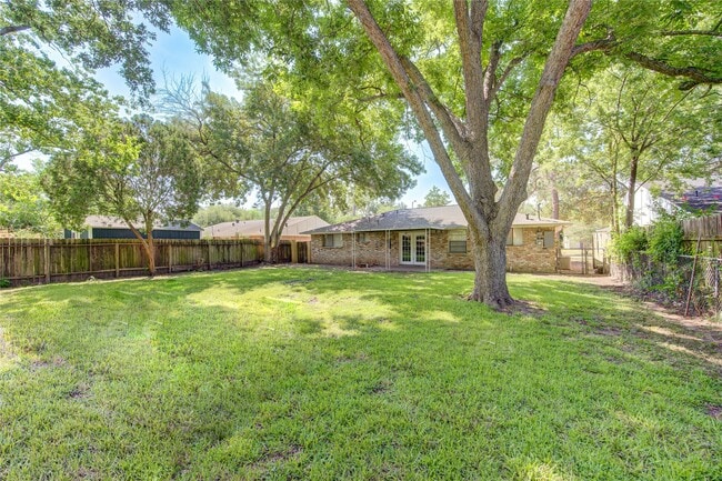 Building Photo - 5730 Southminster Dr