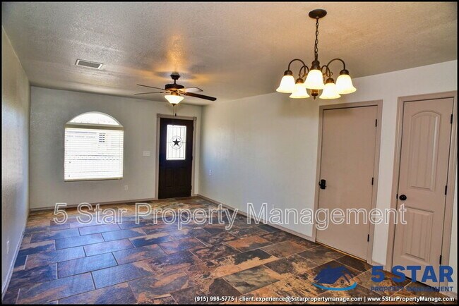 Building Photo - 703 Lt Joe Magellanes Rd