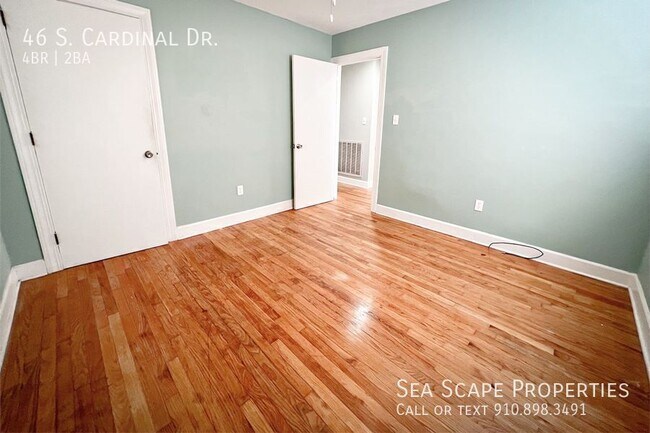 Building Photo - 46 Cardinal Dr S