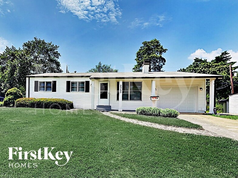 Primary Photo - 2365 Grants Pkwy