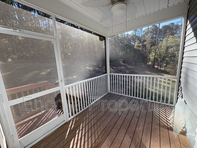 Building Photo - 241 Mill Bend Dr