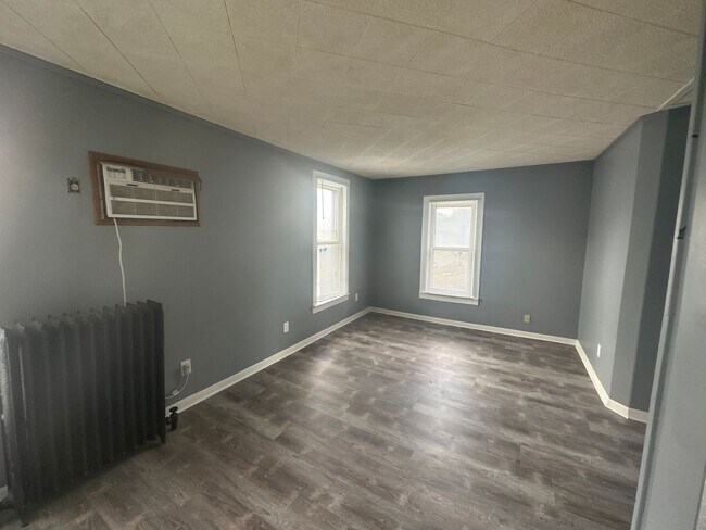 Building Photo - 418 Dunbar Ave