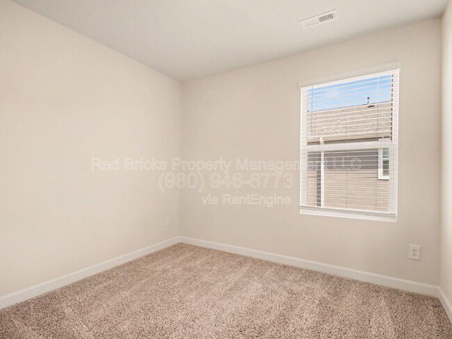 Building Photo - 4426 Millennium Ave