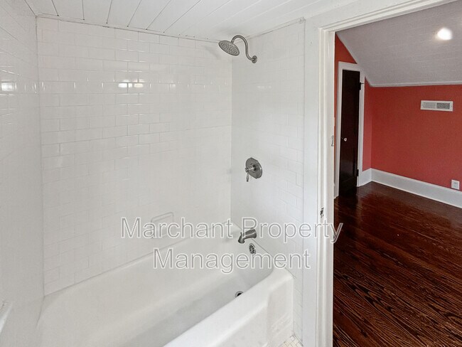 Building Photo - 312 Briarcliff Dr