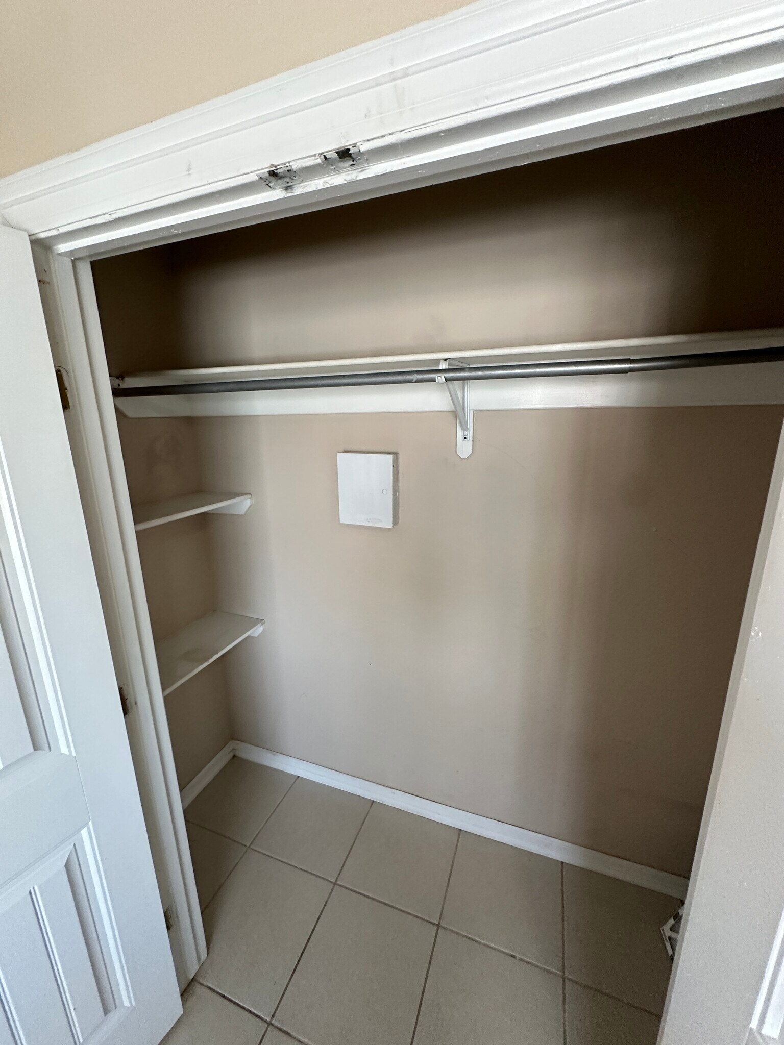Room 2 Closet - 1020 Jesse St