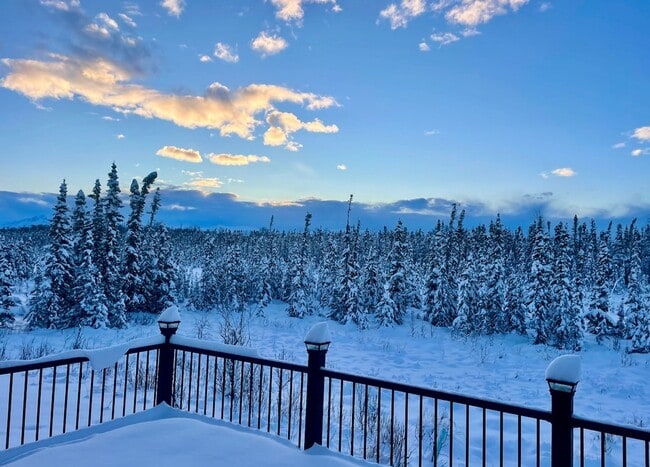 Building Photo - Fantastic, Single Family, Ranch Style home on an acre! Upgraded 3bed/2bath/2 car garage with all ...