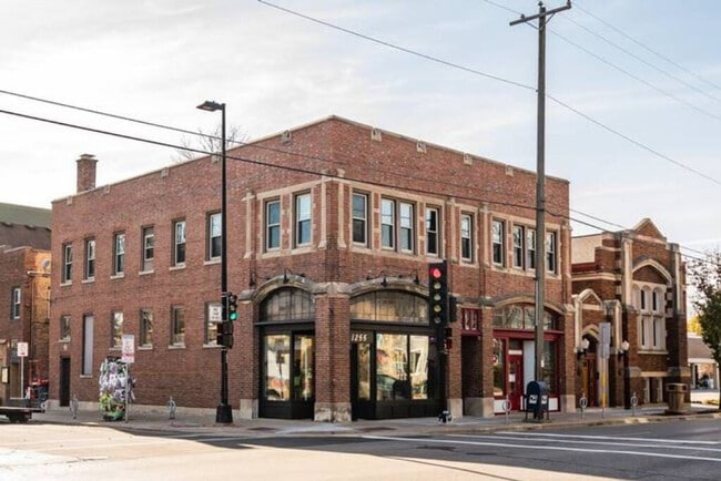 Building Photo - 1253 Williamson St