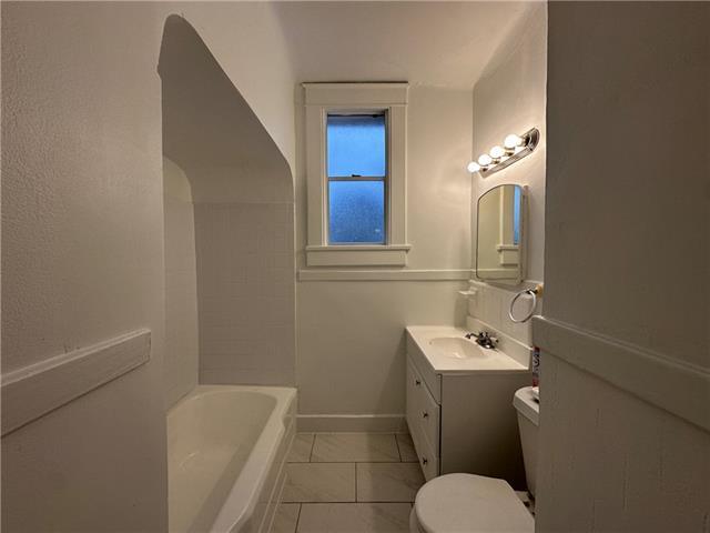 Building Photo - 313 Severn Ave