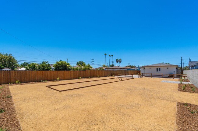 Building Photo - New Torrance Home!