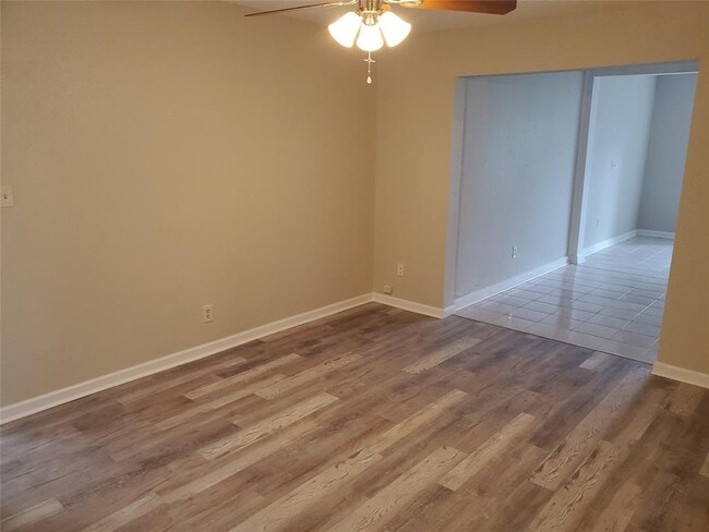 Building Photo - 936 Holbech Ln