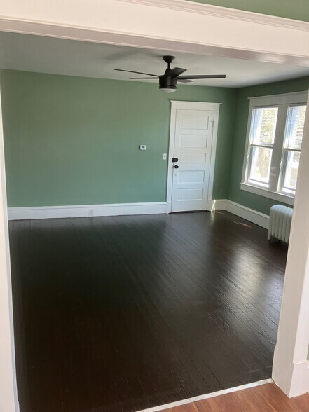 Building Photo - 1302 Hillside Ave