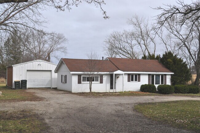 Building Photo - 19006 W Edwards Rd