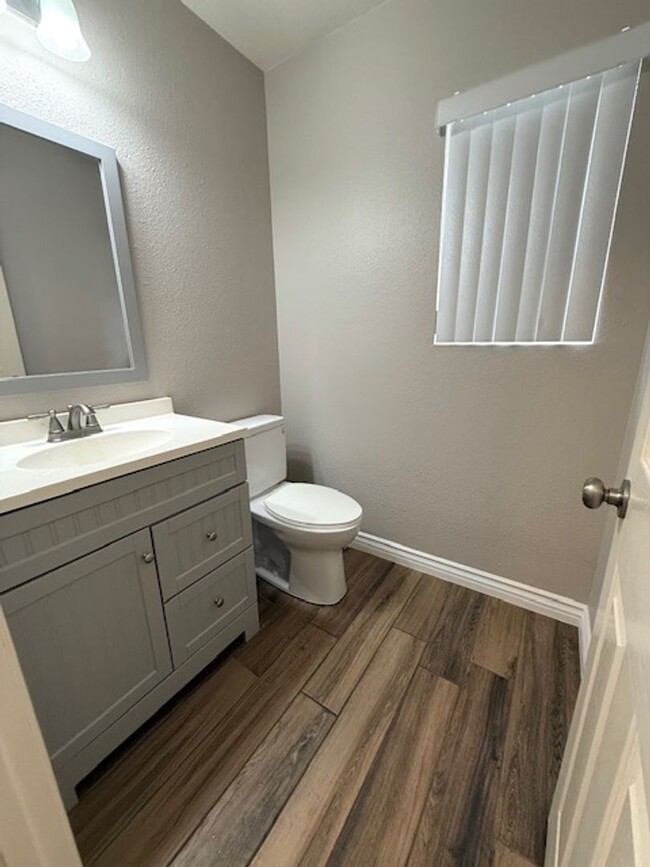 Building Photo - Beautiful Home located in Sunbow