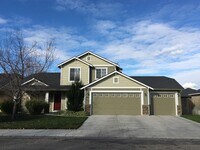 Building Photo - Perfect 4 bed 2.5 ba home in the desirable...