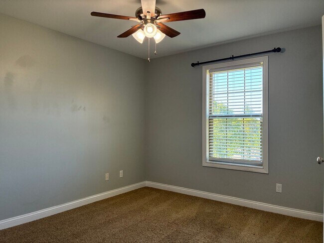 Building Photo - LOCATION LOCATION Location!  Off Joe Prather Hwy 313!