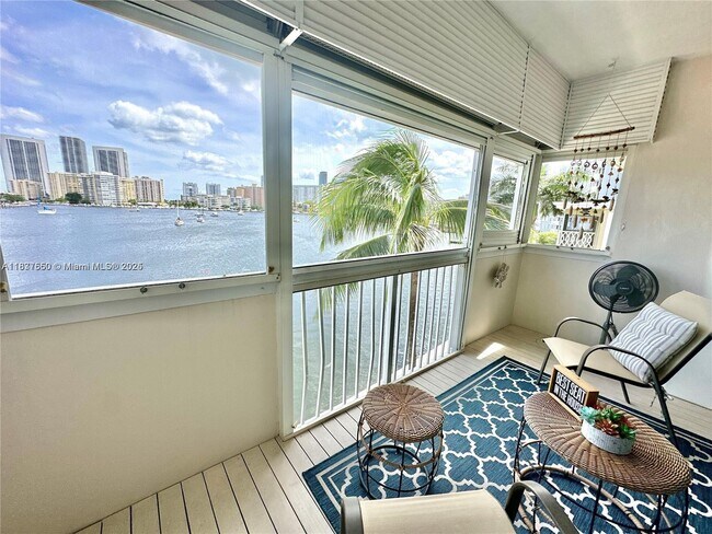 Building Photo - 462 Golden Isles Dr