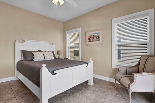 Building Photo - 306 Sea Star Cir