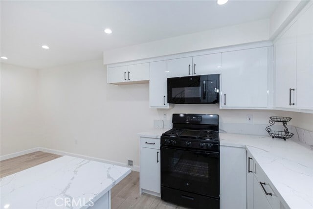 Building Photo - 15849 Malden St