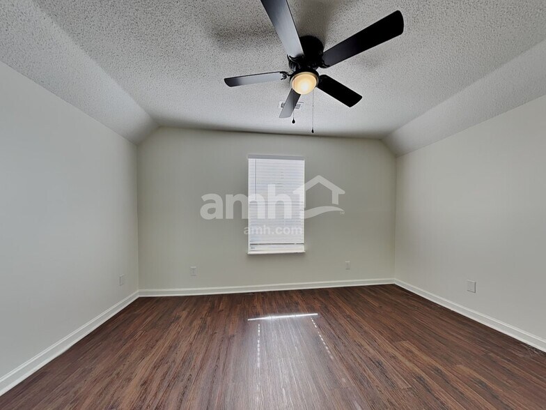 Building Photo - 7548 Applecross Rd