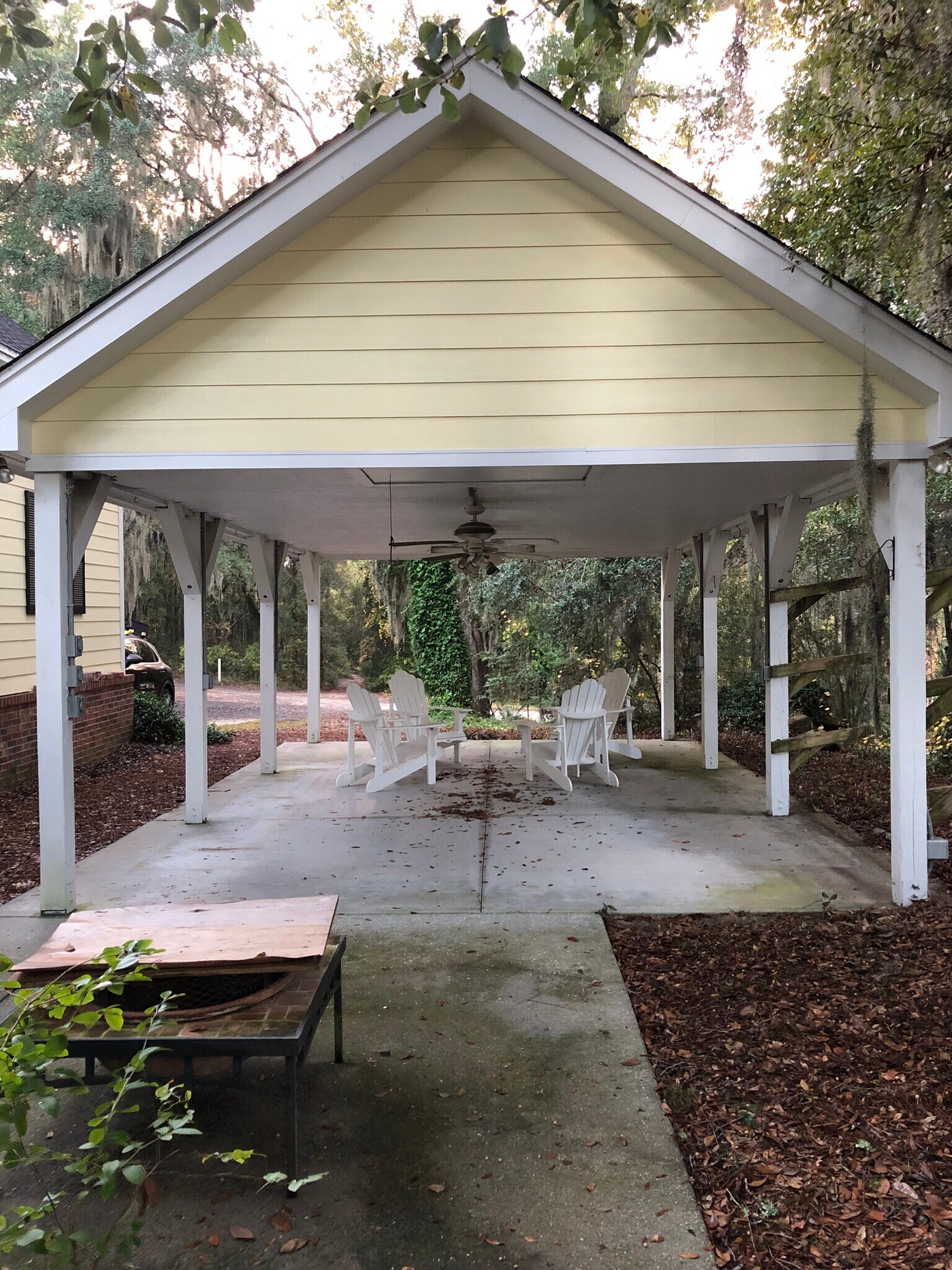 Outdoor porch - 15 Morven Ln