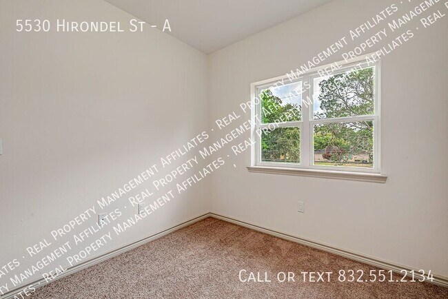 Building Photo - 5530 Hirondel
