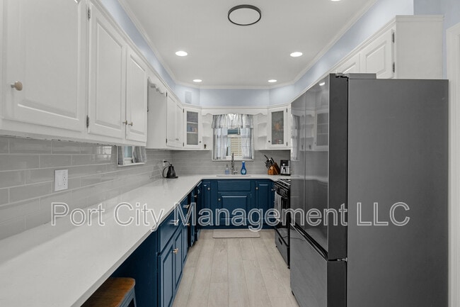 Building Photo - 808 S Beechfield Ave