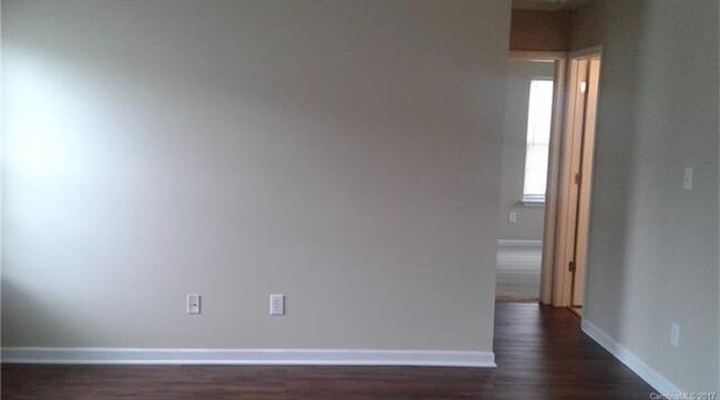Building Photo - 1138 Stonehenge Ln