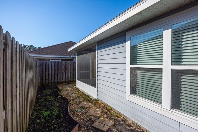 Building Photo - 470 SW 251st St