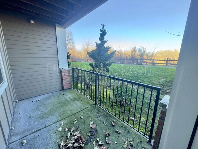 Building Photo - 16401 NW Chadwick Way