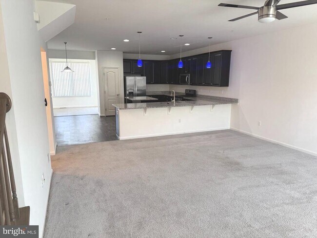 Building Photo - 9610 Eaves Dr