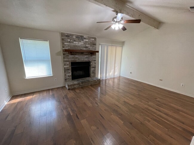 Building Photo - 2102 El Dorado Dr