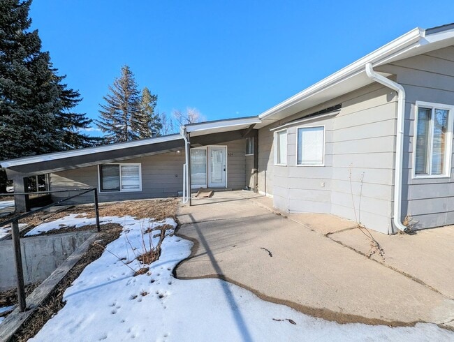 Building Photo - 424 Lake Gulch Rd