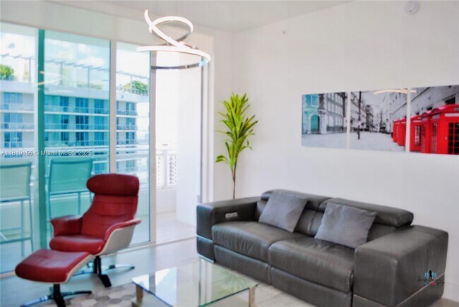 Building Photo - 1080 Brickell Ave
