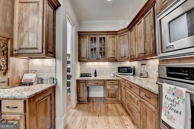 Building Photo - 11037 Estates Cir