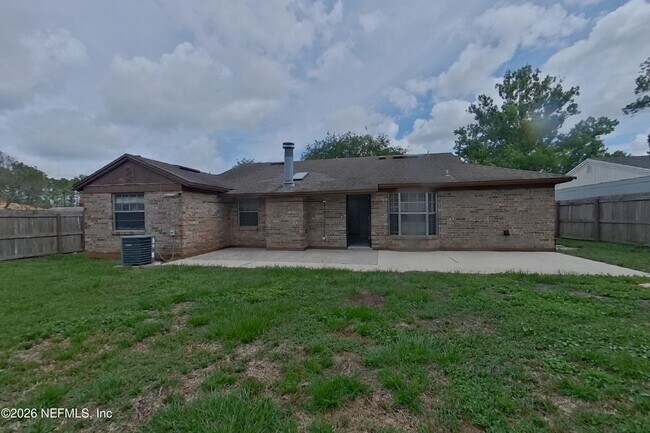 Building Photo - 8252 Yolanda Ct