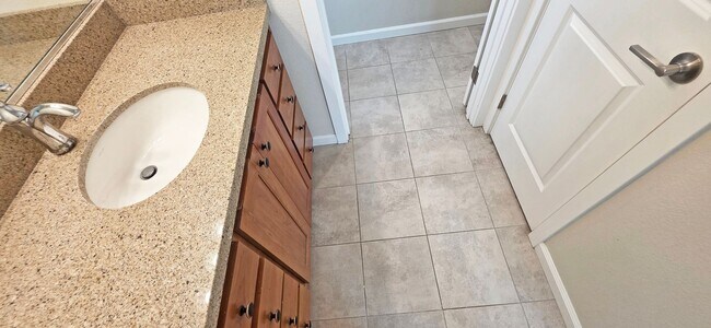 Building Photo - 1982 Dogwood Dr