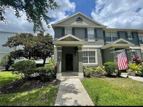 Building Photo - Stunning 3/2.5 corner townhome in Lake Reams with 2 car garage! Available in July!
