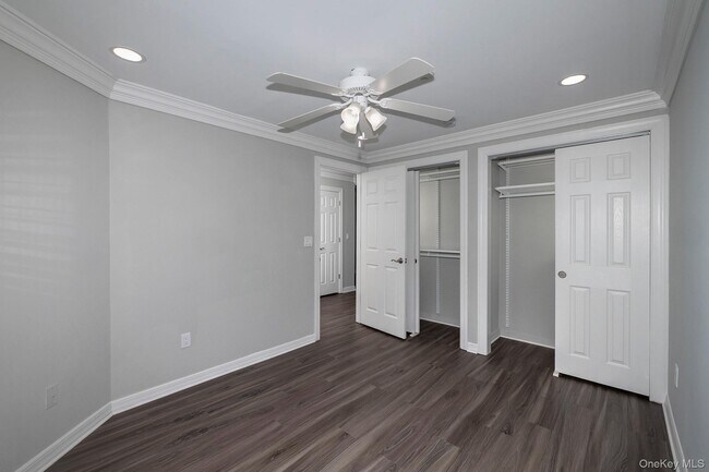 Building Photo - 4003 Townehouse Dr