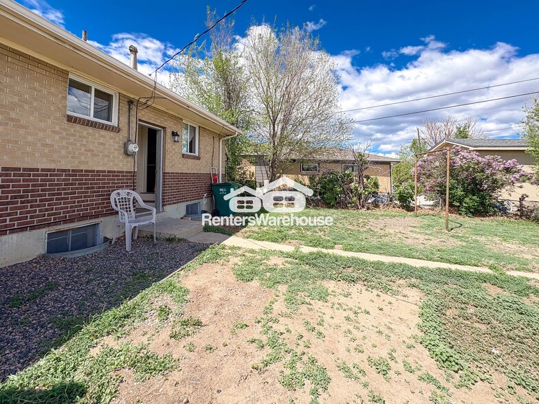 Building Photo - 7086 Jennie Dr