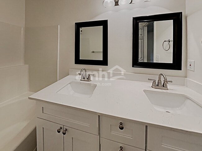 Building Photo - 19879 Alleghenny Way