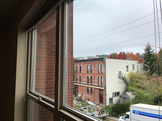 Building Photo - Fairhaven Harris Square Studio Condo For Rent in Historic Fairhaven