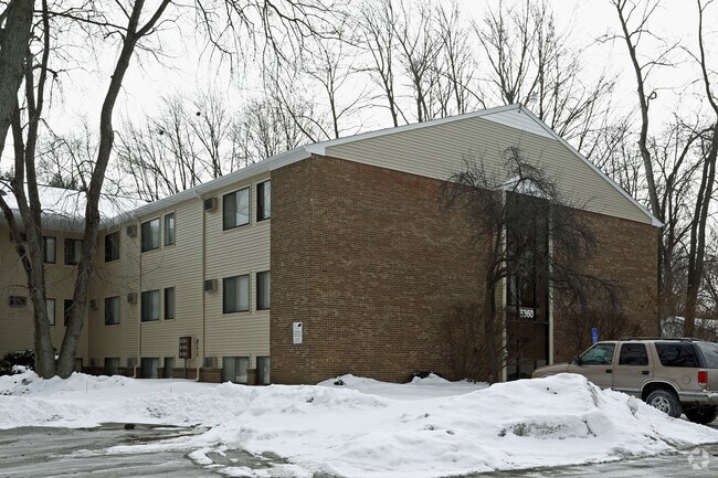 Building Photo - McGregor Meadows Apartments