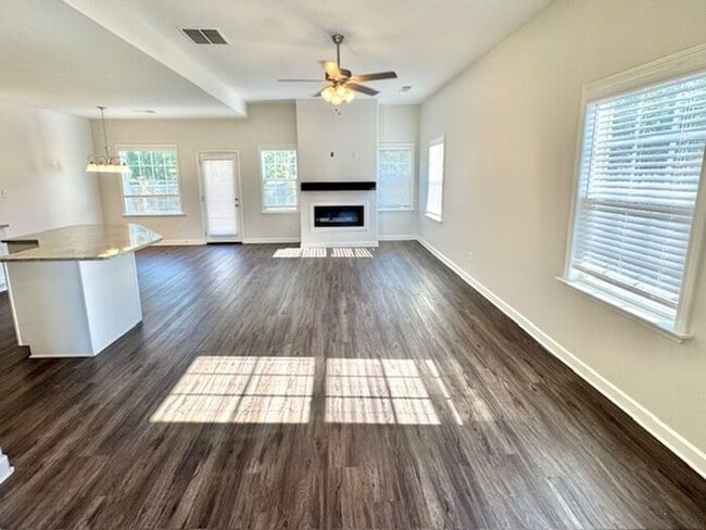 Building Photo - Now Leasing a 4-Bedroom 2.5 Bath In Olive ...